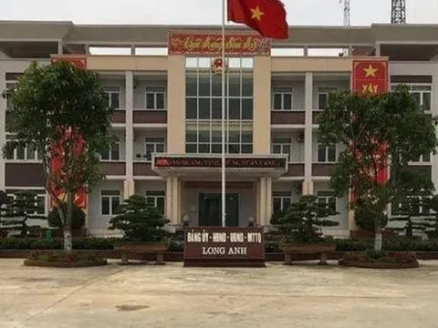 "Xài" bằng giả, bí thư phường mất chức