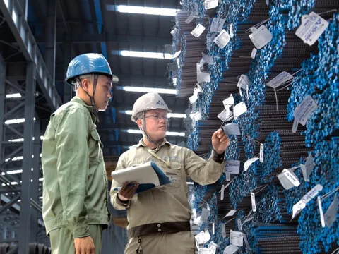 Giá thép tăng 3 lần liên tục trong 2 tuần