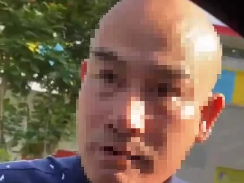 Người tự xưng "chánh thanh tra" chạy ôtô làn ngược chiều ở quận 7 - TP HCM là ai?