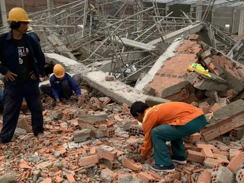 Bình Định: Sập tường nhà xưởng đang xây, 3 người thiệt mạng và 6 người bị thương