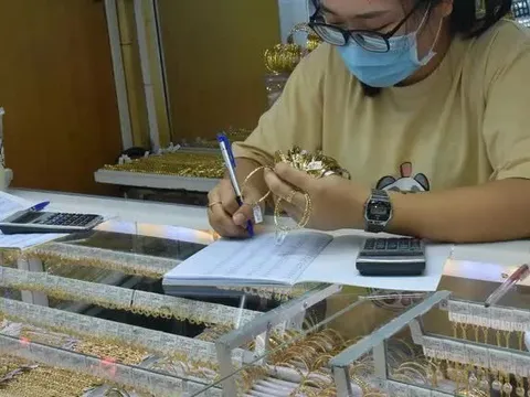 Giá vàng hôm nay 14-9: Lạm phát tại Mỹ nóng lên, giá vàng giảm mạnh