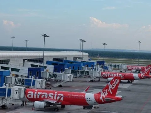 Các hãng hàng không kiếm tiền như thế nào?