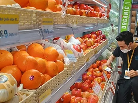 Trái cây ngoại tràn ngập