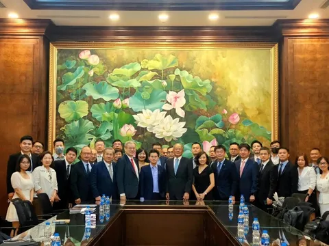 Đoàn doanh nghiệp linh phụ kiện xe điện Đài Loan (Trung Quốc) thăm nhà máy VinFast