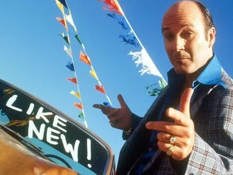 Hé mở ‘ma trận’ định giá của nhiều đại lý ô tô - Vì sao 'bia kèm lạc' khó dẹp?