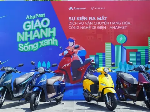 VinFast hợp tác Ahamove ra mắt dịch vụ vận chuyển hàng hoá bằng xe điện