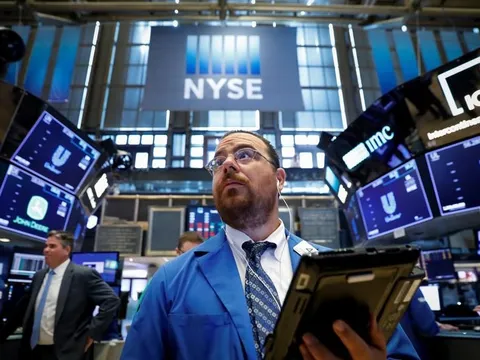 S&P 500 và Nasdaq trải qua tuần tồi tệ nhất kể từ tháng 6