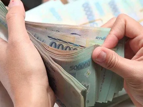 Những ngành sử dụng nhiều lao động nhất có thu nhập bình quân bao nhiêu?