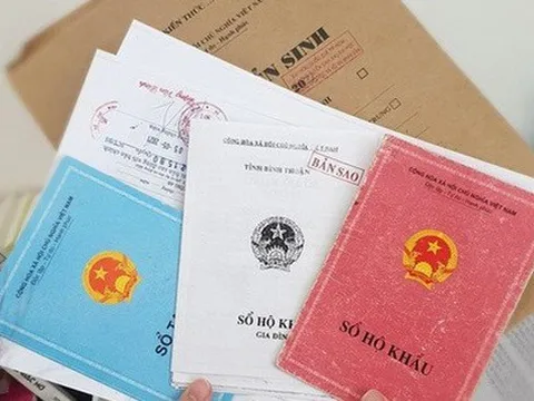 Bãi bỏ ngay các quy định xuất trình Sổ hộ khẩu