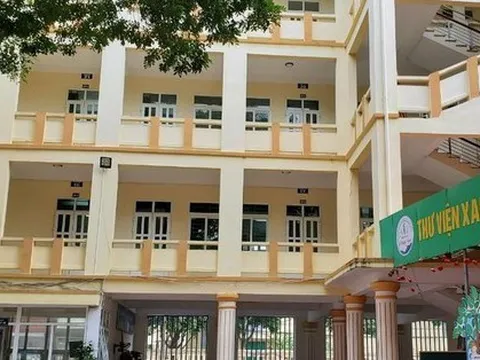 Nam sinh lớp 5 rơi từ tầng 4 trường học xuống đất