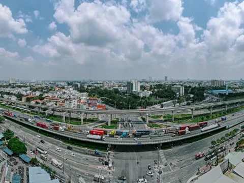 Phát triển cực tăng trưởng Hà Nội và TP HCM