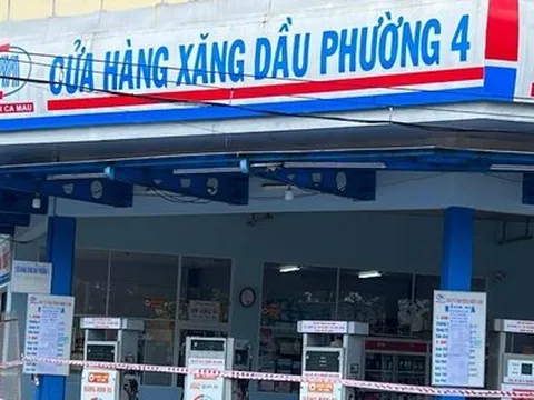 'Khát' xăng dầu: La liệt tàu cá nằm bờ, người dân quay cuồng vì gánh nợ