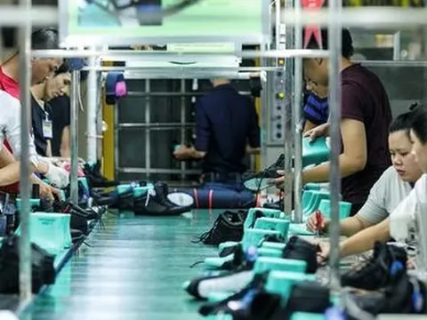 Chuỗi sản xuất giày dép toàn cầu chuyển dần từ Trung Quốc sang Việt Nam