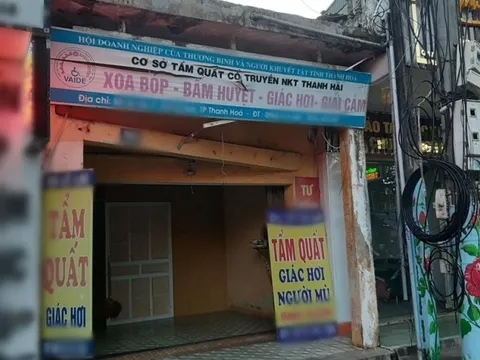 Chủ quán tẩm quất người mù kể chuyện bị khách lừa, quỵt tiền, hăm dọa