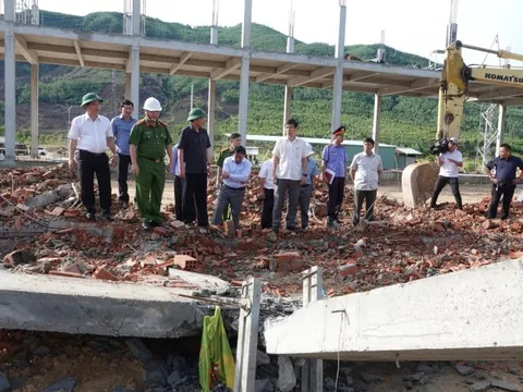 Bình Định bất ngờ đổi Tổ trưởng Tổ điều tra vụ sập tường làm 5 người chết