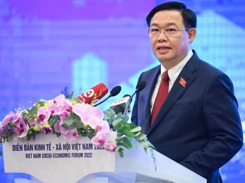 Chủ tịch Quốc hội: Chú trọng cơ cấu tín dụng, đưa vốn vào nền kinh tế thực