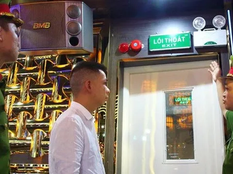 Hà Nội: Tháo dỡ 40 phòng karaoke không đạt chuẩn ở Hoàn Kiếm
