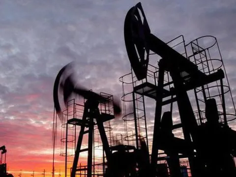 Xuất khẩu dầu qua đường biển của Nga ở mức thấp nhất 1 năm qua: Lý do là gì?