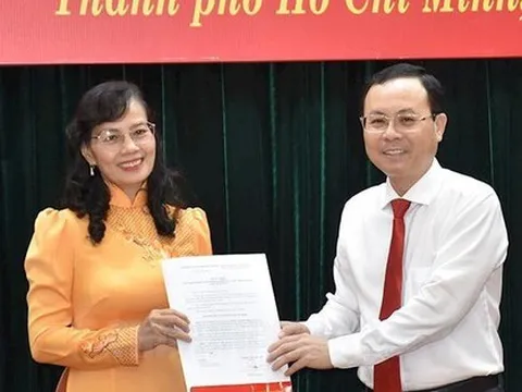 Thành ủy TP HCM tổ chức lễ trao quyết định cán bộ