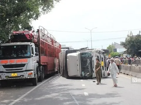 Bình Thuận: Xe tải va chạm với xe máy và xe đạp khiến 2 người tử vong