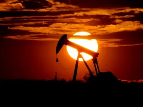 Dòng chảy dầu toàn cầu sẽ 'xoay vần' ra sao khi lệnh cấm vận Nga chính thức có hiệu lực?