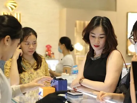 Dân tăng tích vàng, PNJ báo lãi kỷ lục 1.246 tỷ sau 8 tháng