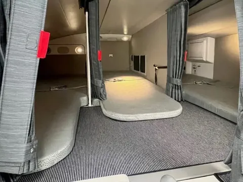 Không gian bí mật trên máy bay cho phi hành đoàn nghỉ ngơi trong các chuyến bay dài