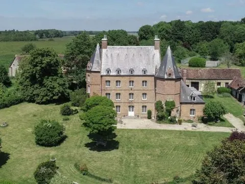 Lâu đài ở Pháp có giá rẻ như mơ, sao dân bản địa không mặn mà?