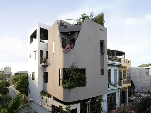 Ngôi nhà 'đá cuội' nổi bật giữa làng gốm Bát Tràng