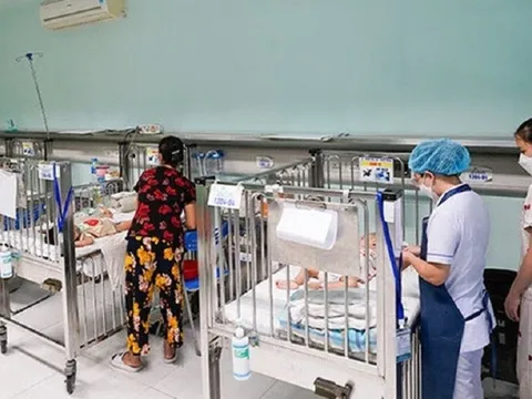 Cha mẹ thấy con có dấu hiệu này của virus Adeno cần đưa trẻ đến viện ngay