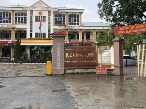 Nghệ An: Một chủ tịch huyện tiếp công dân không đầy đủ