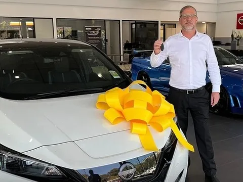 Đại lý Nissan nổi như cồn khi cho đổi xe xăng cũ lấy xe điện mới dù xe cũ đắt gấp 10 lần