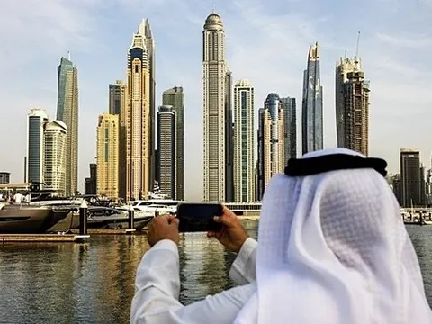 Thực tế cuộc sống xa hoa ở Dubai