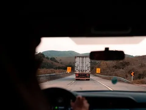 Những thói quen xấu lái xe cần tránh