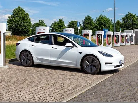 Chỉ cần thay đổi phần mềm điều khiển, thời gian sạc của xe điện có thể nhanh hơn 60%