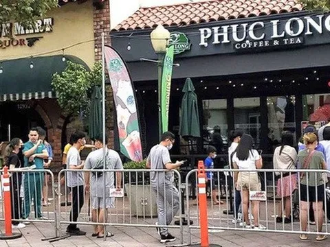 Những quán cà phê Việt 'đem chuông đi đánh xứ người', khách hàng mê tít, xếp hàng để được thử