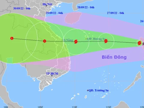 Bão Noru vào Biển Đông thành bão số 4 giật cấp 17 lao nhanh vào Đà Nẵng - Bình Định