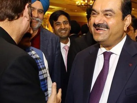 Người vừa soán ngôi Jeff Bezos trong danh sách siêu giàu