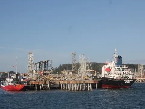 Hoạt động vượt công suất, NMLD Dung Quất góp phần đảm bảo nguồn cung xăng