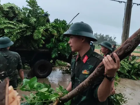 Bão chưa vào, đảo Lý Sơn đã có mưa to và gió giật cấp 8