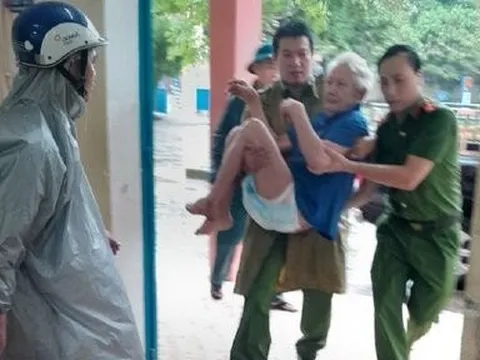 Chùm ảnh: "Chạy đua" với bão, Tp.Đà Nẵng hối hả di dân, gia cố nhà cửa