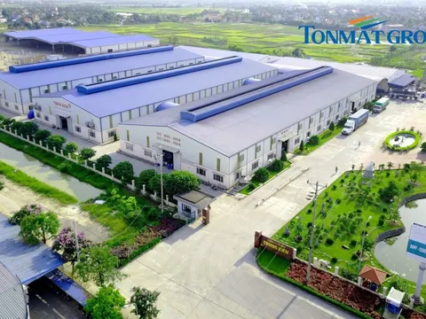 “Người tiên phong” chiếm lĩnh thị trường tấm lợp 3 lớp cách âm, cách nhiệt