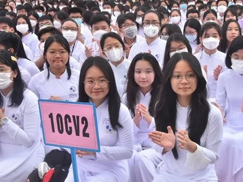 Gần 1 triệu học sinh TP HCM sắp đóng mức học phí mới?