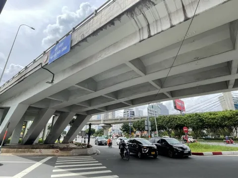 Khẩn trương làm rõ nguyên nhân, trách nhiệm đơn vị làm đứt cáp cầu vượt Nguyễn Hữu Cảnh