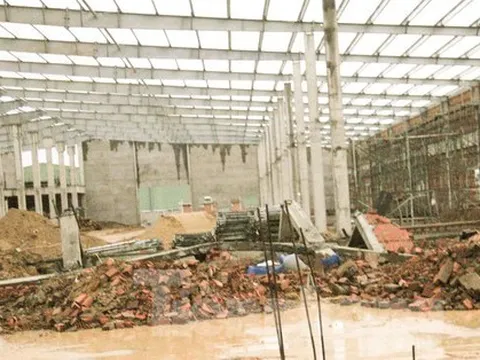 Sập tường khu công nghiệp ở Bình Định, 9 người thương vong