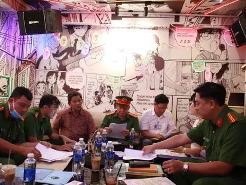 Những quán karaoke, bar và vũ trường nào ở TP HCM vừa bị "tuýt còi"?