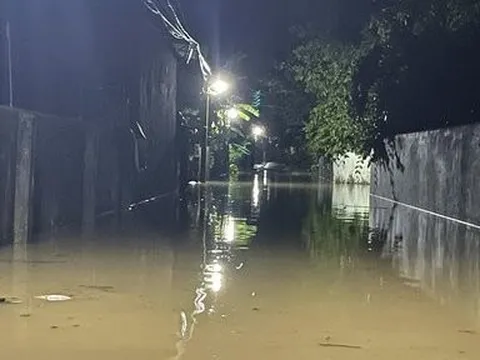 Mưa lớn tại Nghệ An khiến một người mất tích khi đi đánh cá