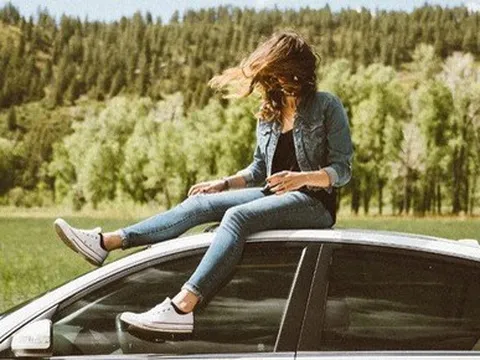 Chia tay bạn trai vì bị chỉ trích coi xe như người: Đổ xăng là uống nước, thủng lốp là hỏng giày