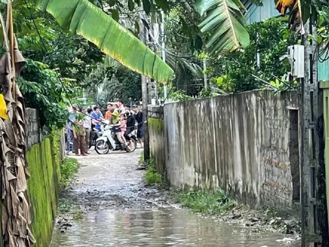 Kéo xe tang tiễn đưa người qua đời trở về, 2 người bị điện giật tử vong