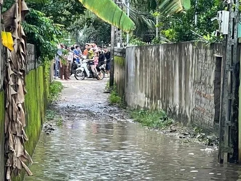 Hai người bị điện giật tử vong khi trên đường từ nghĩa trang trở về